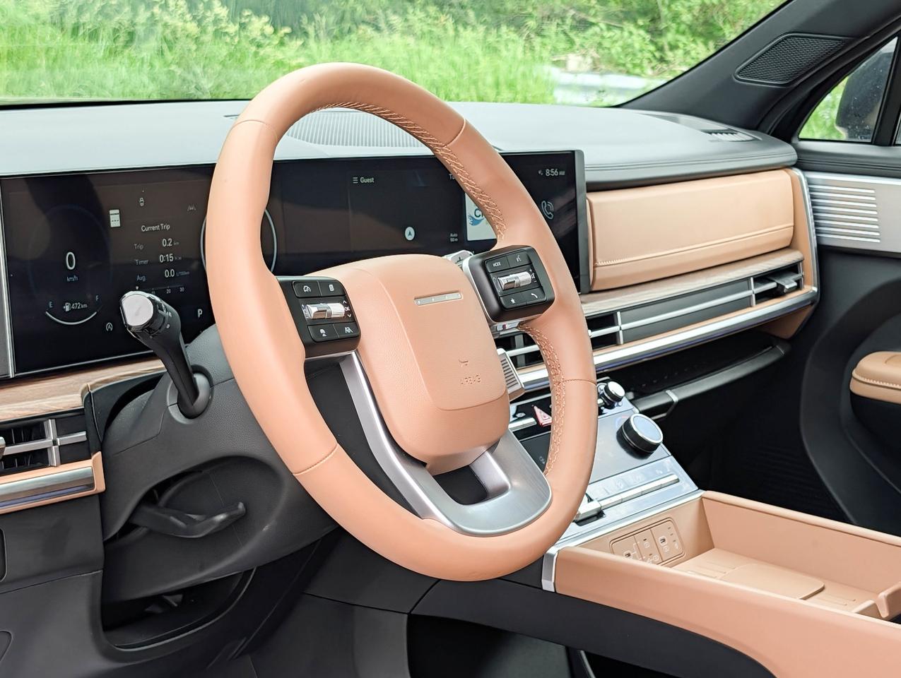 2025 Hyundai Santa Fe Luxury Photo