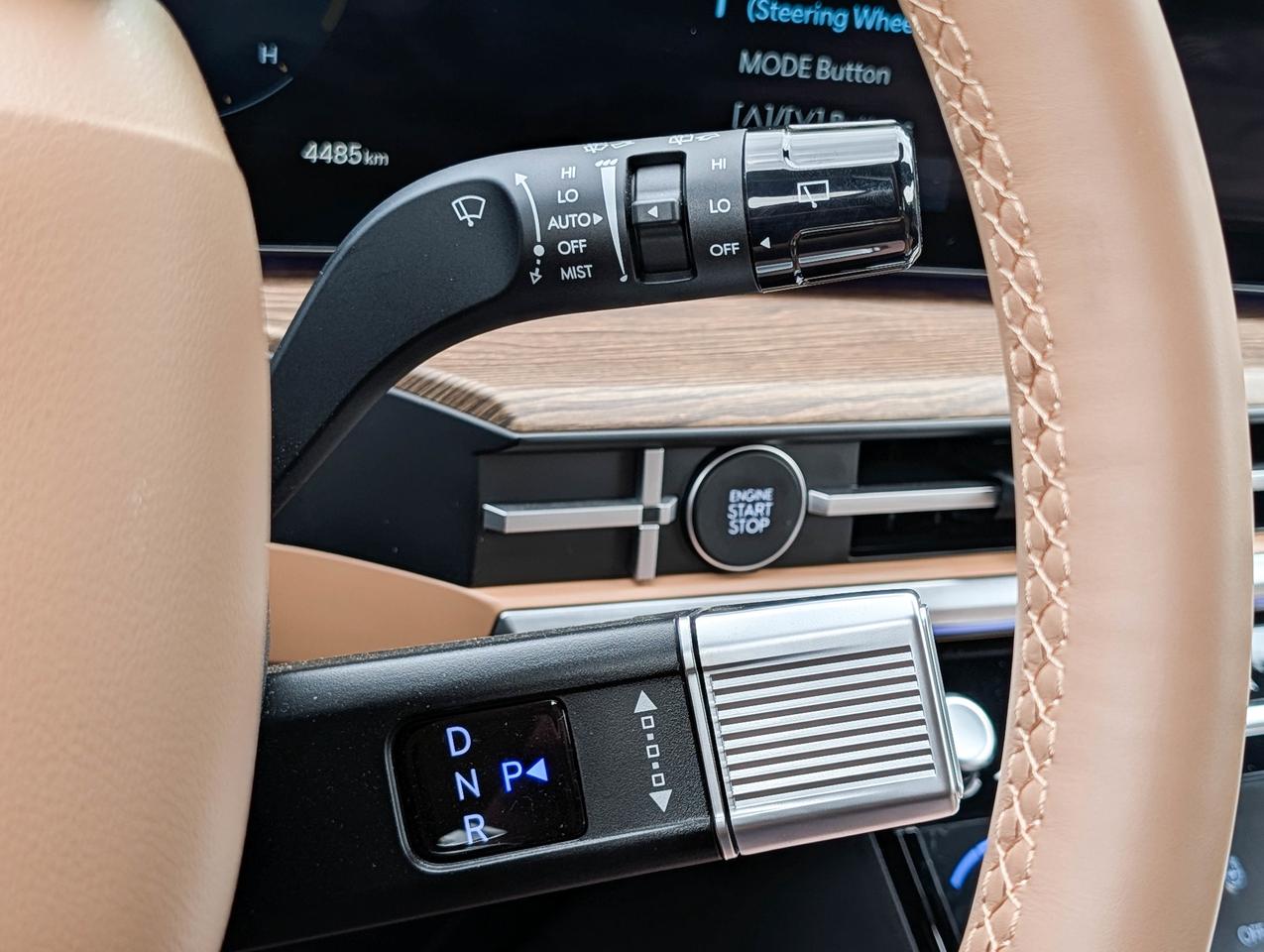 2025 Hyundai Santa Fe Luxury Photo