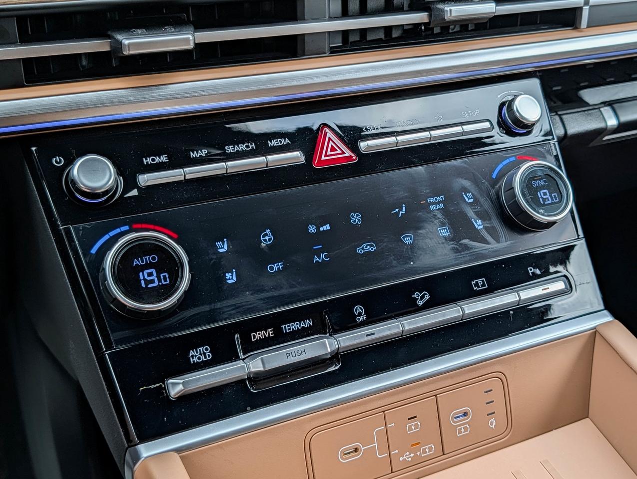 2025 Hyundai Santa Fe Luxury Photo
