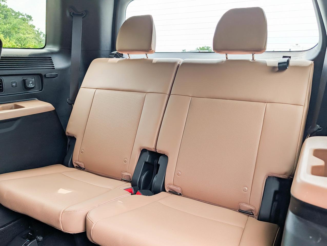 2025 Hyundai Santa Fe Luxury Photo