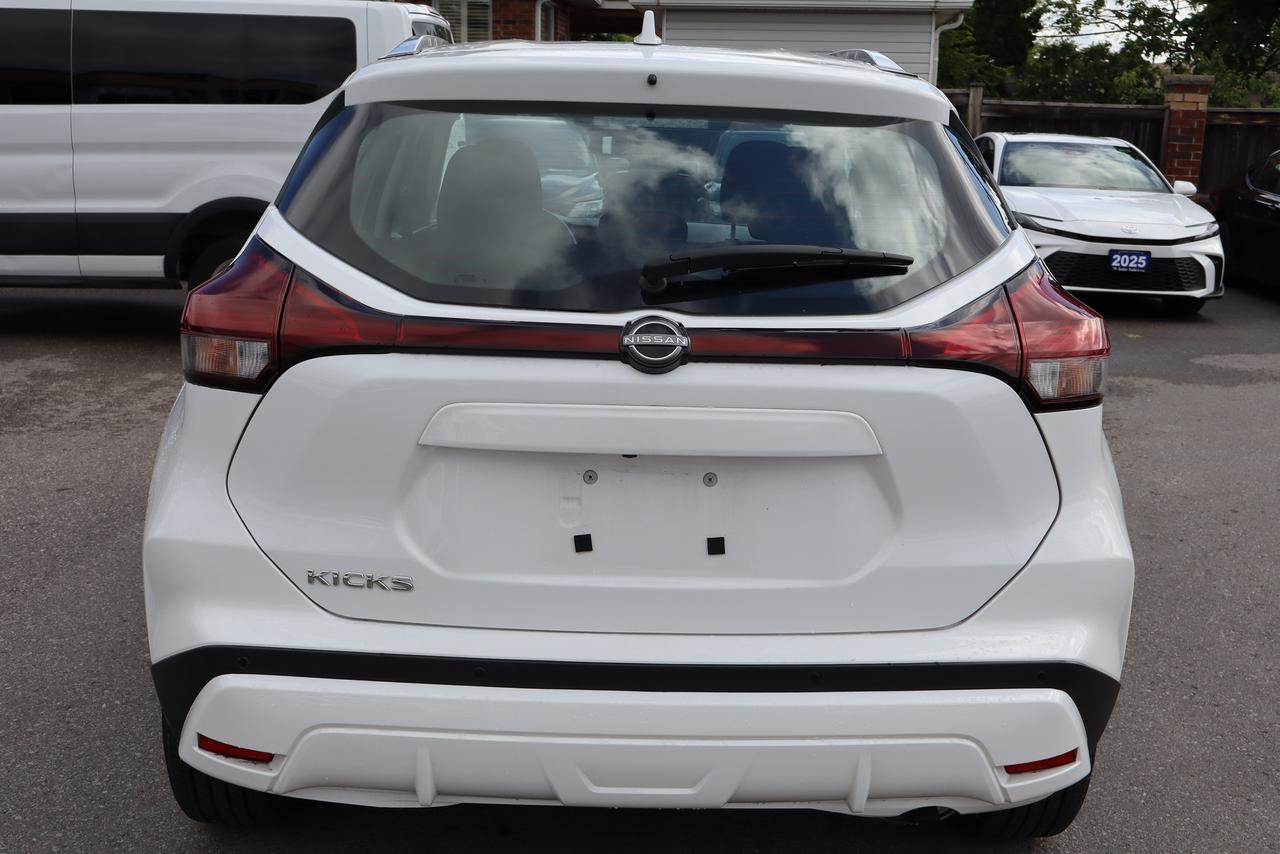 2025 Nissan Kicks SV Photo