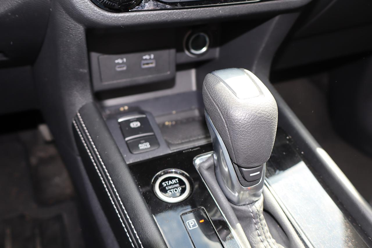 2025 Nissan Kicks SV Photo