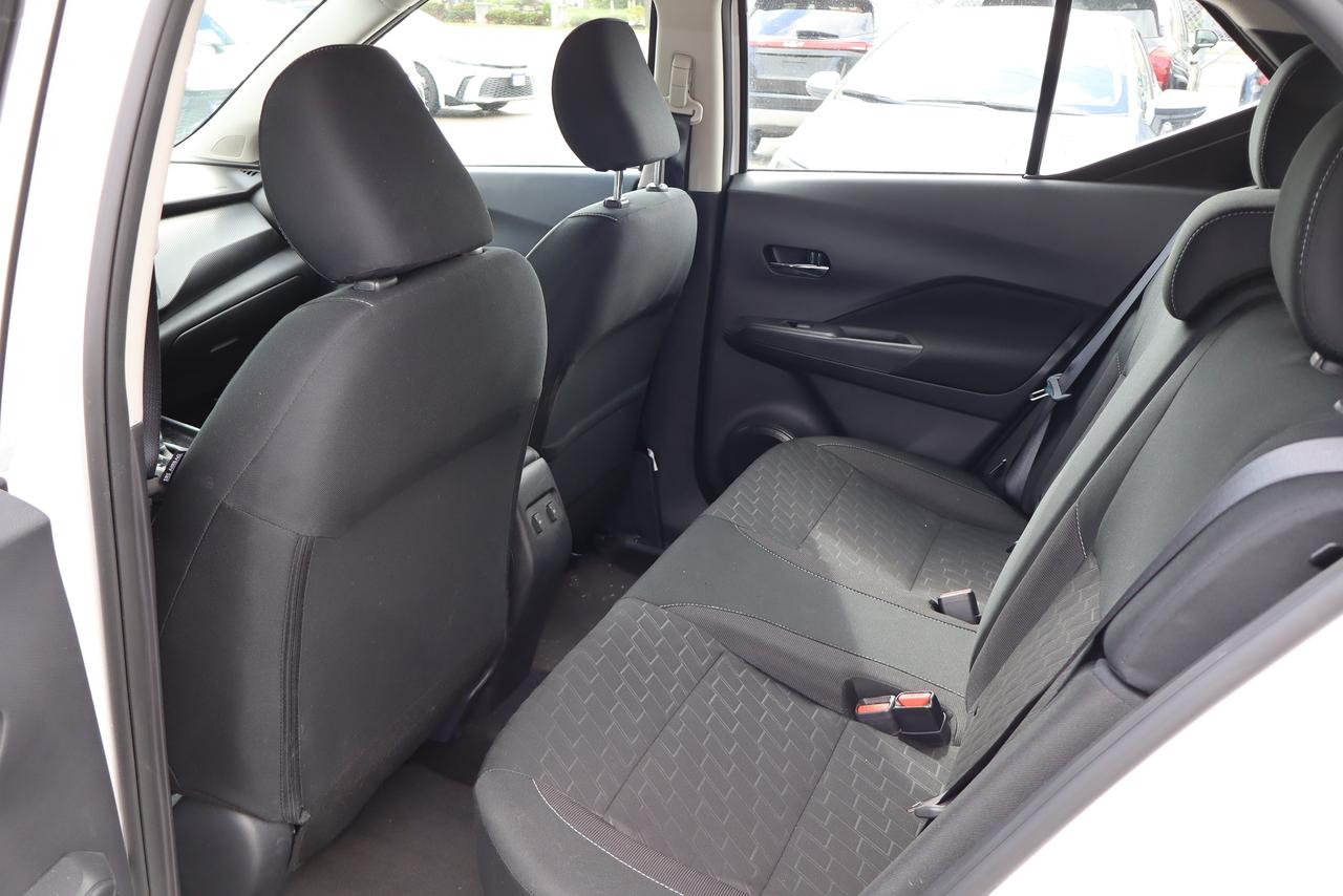 2025 Nissan Kicks SV Photo