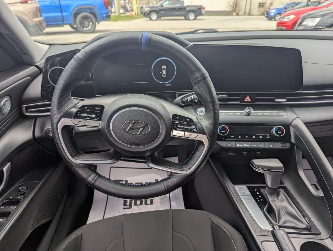 2023 Hyundai Elantra Preferred IVT w/Tech Pkg with APPLE CARPLAY!! Photo