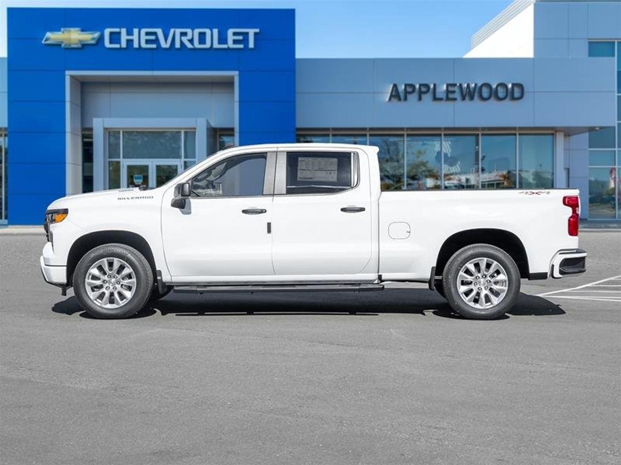 2026 Chevrolet Silverado 1500 Custom Photo2