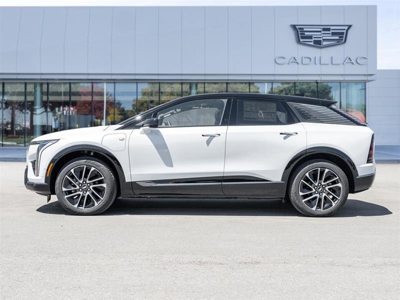 2026 Cadillac OPTIQ Sport Photo2