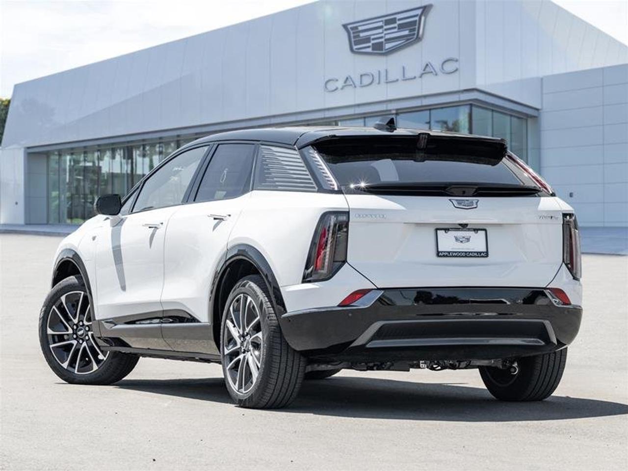2026 Cadillac OPTIQ Sport Photo4