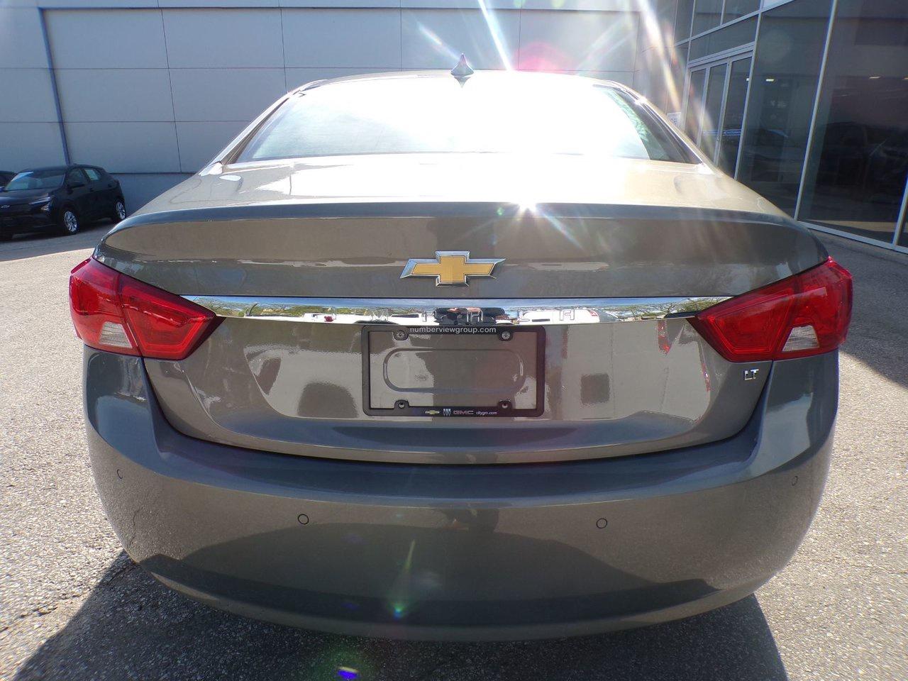 2017 Chevrolet Impala LT Photo