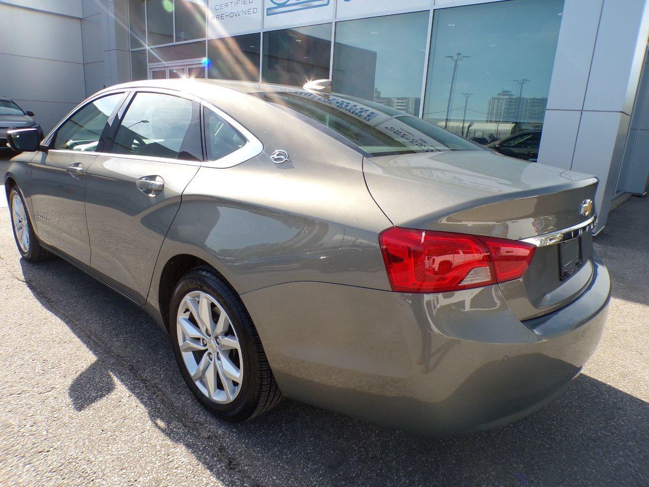 2017 Chevrolet Impala LT Photo