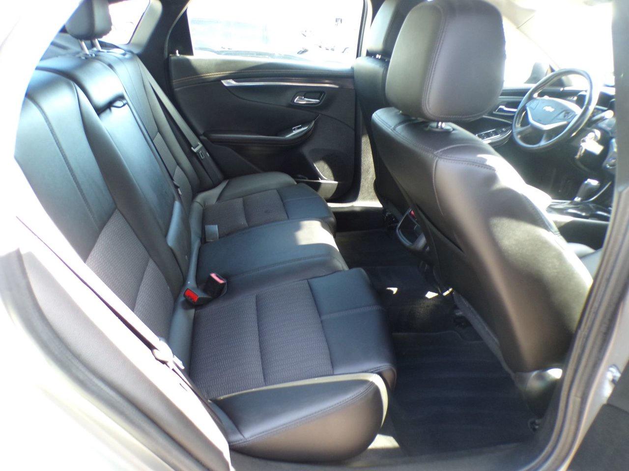 2017 Chevrolet Impala LT Photo
