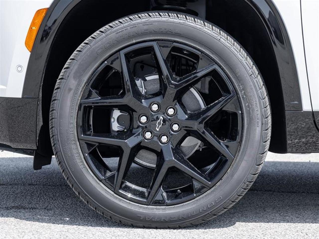 2026 Chevrolet Traverse RS Photo3