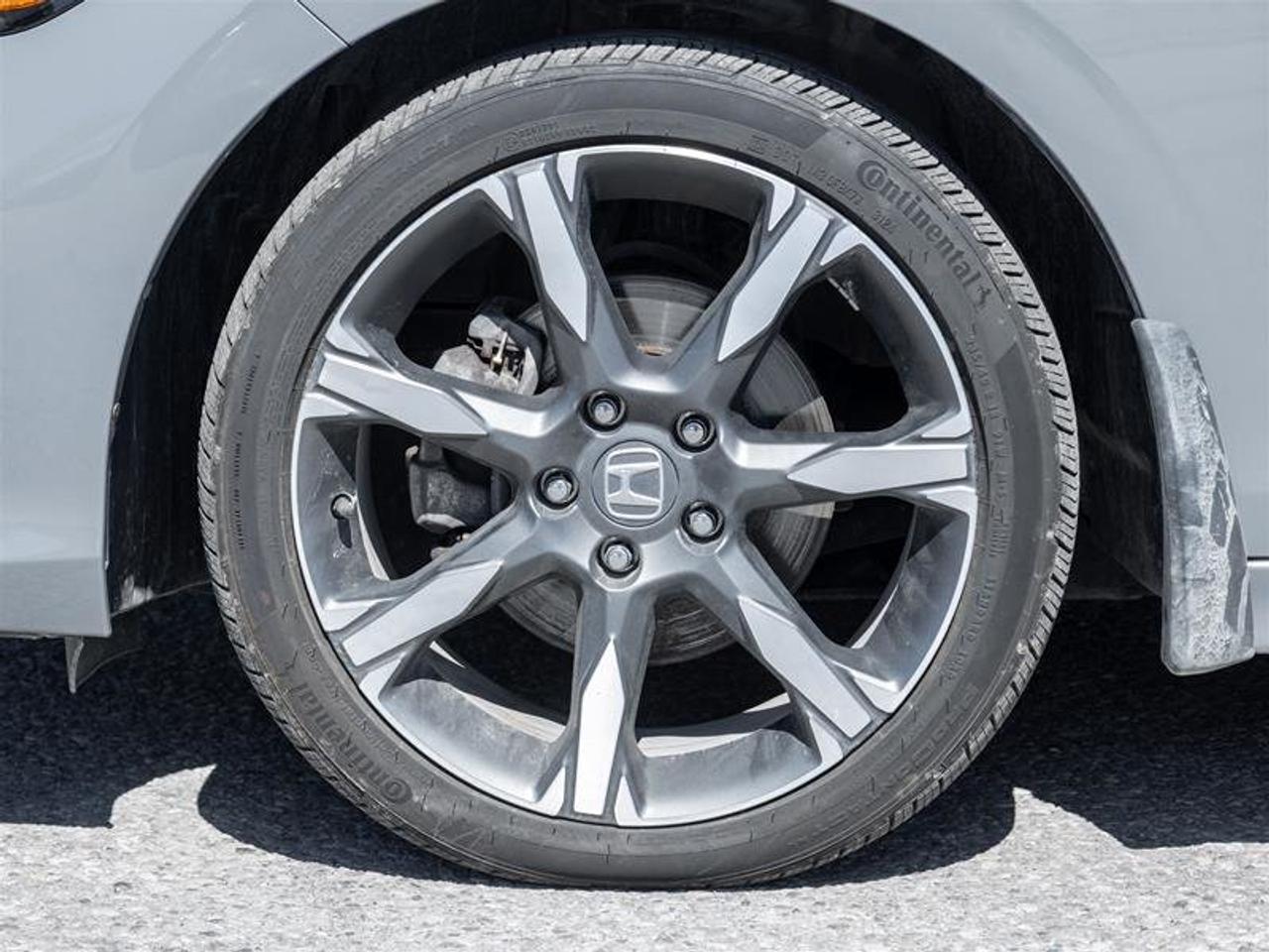 2025 Honda Civic Hybrid Sport Touring eCVT Sedan Photo