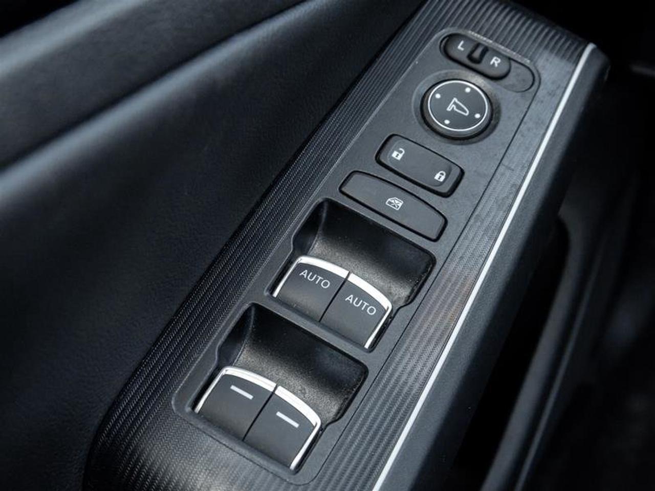 2025 Honda Civic Hybrid Sport Touring eCVT Sedan Photo