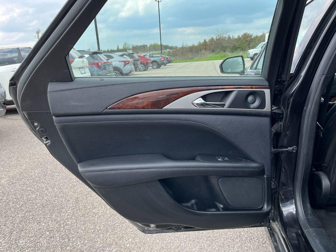 2020 Lincoln MKZ Reserve AWD Photo