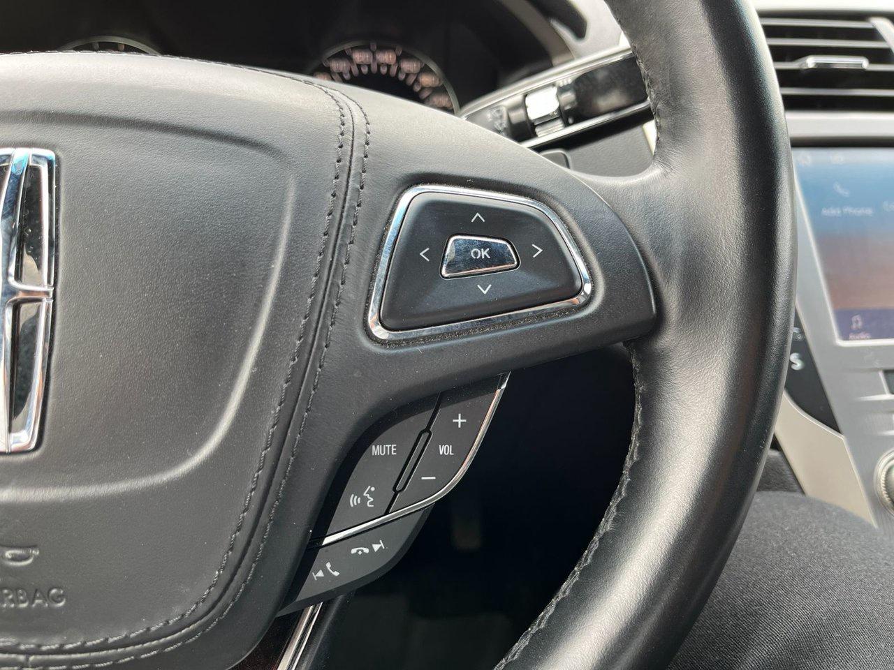 2020 Lincoln MKZ Reserve AWD Photo
