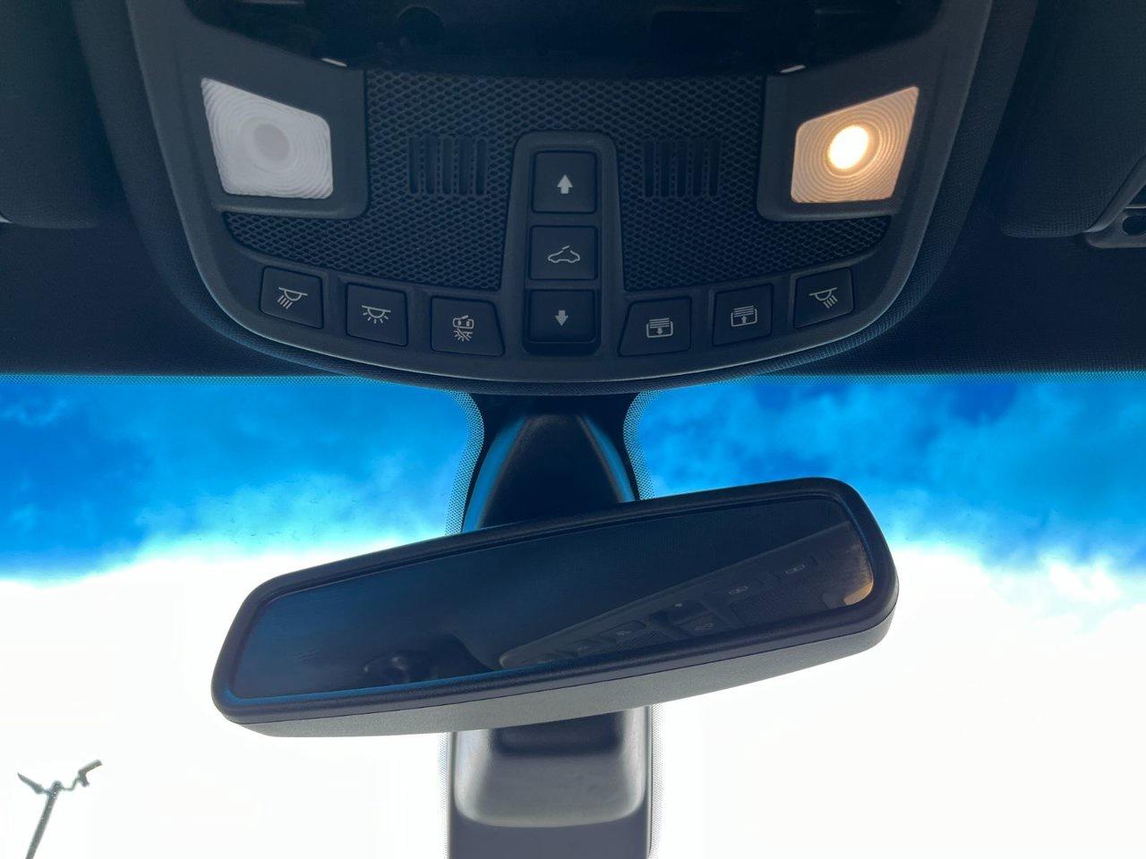 2020 Lincoln MKZ Reserve AWD Photo