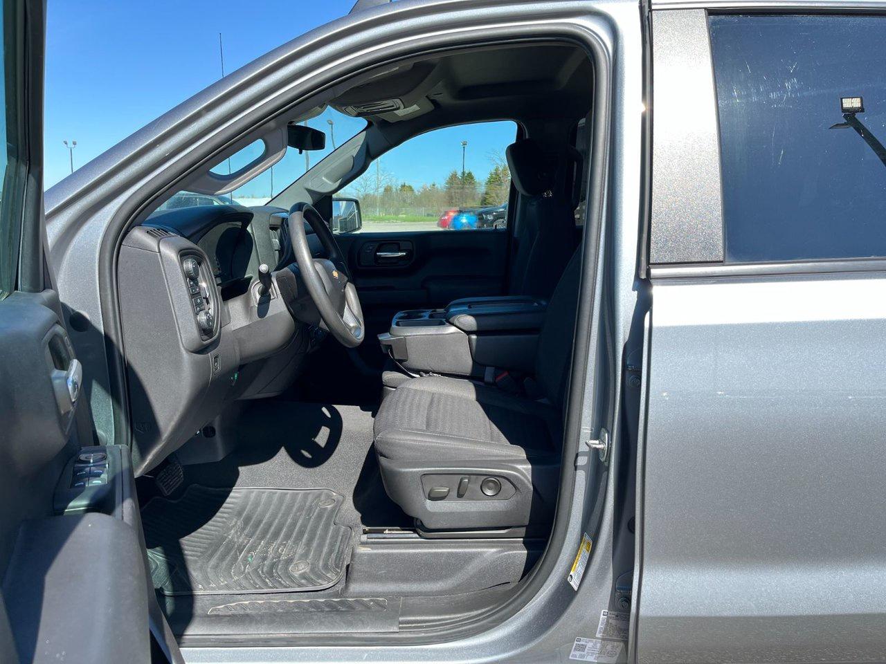 2023 Chevrolet Silverado 1500 4WD Crew Cab 147' Custom Photo