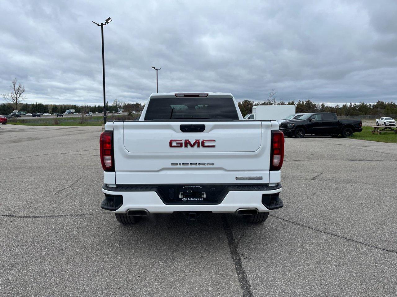 2022 GMC Sierra 1500 4WD Crew Cab 157 Elevation Photo
