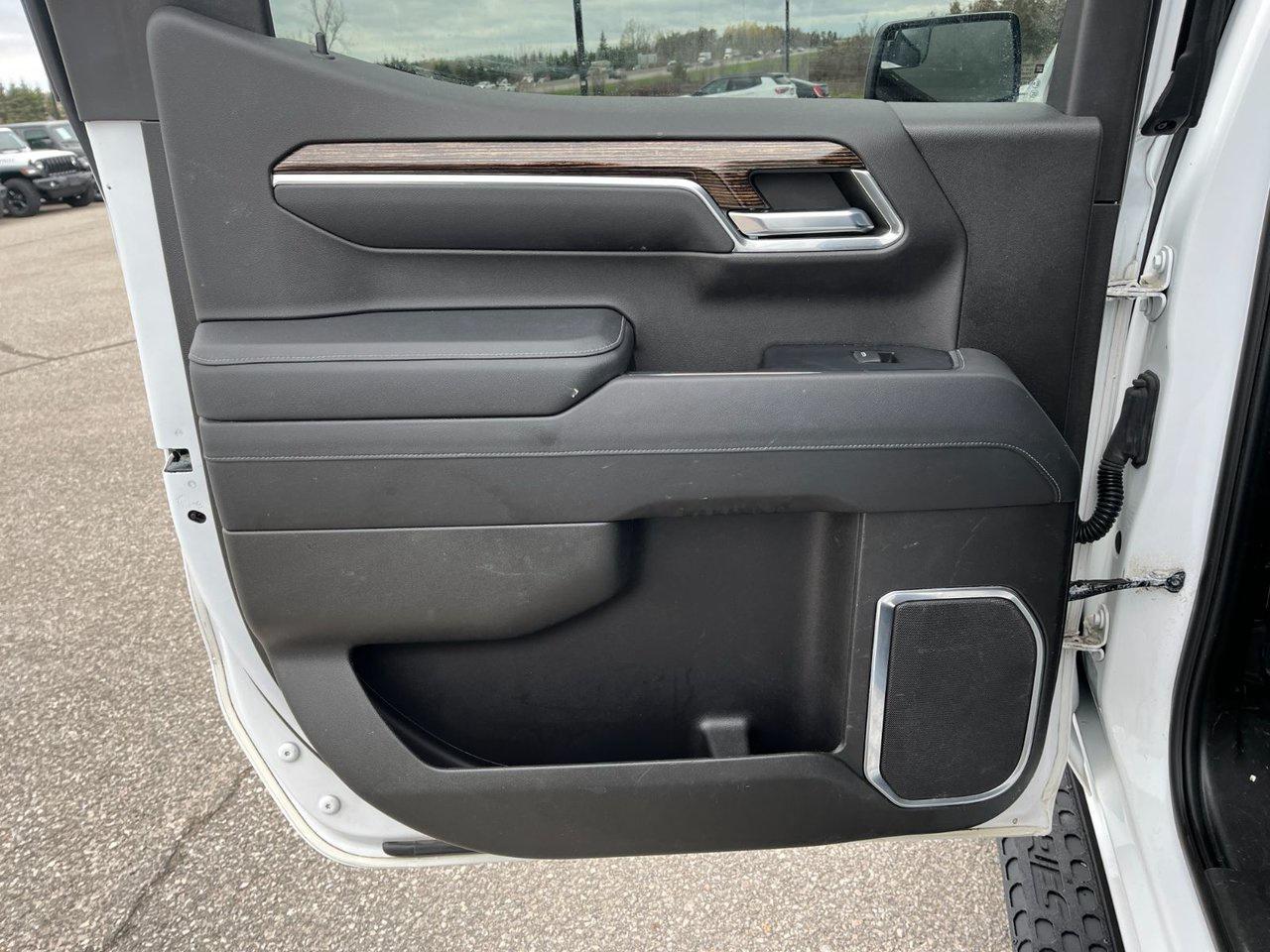2022 GMC Sierra 1500 4WD Crew Cab 157 Elevation Photo