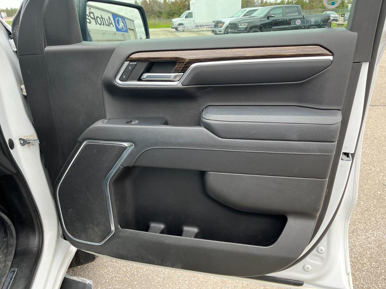 2022 GMC Sierra 1500 4WD Crew Cab 157 Elevation Photo