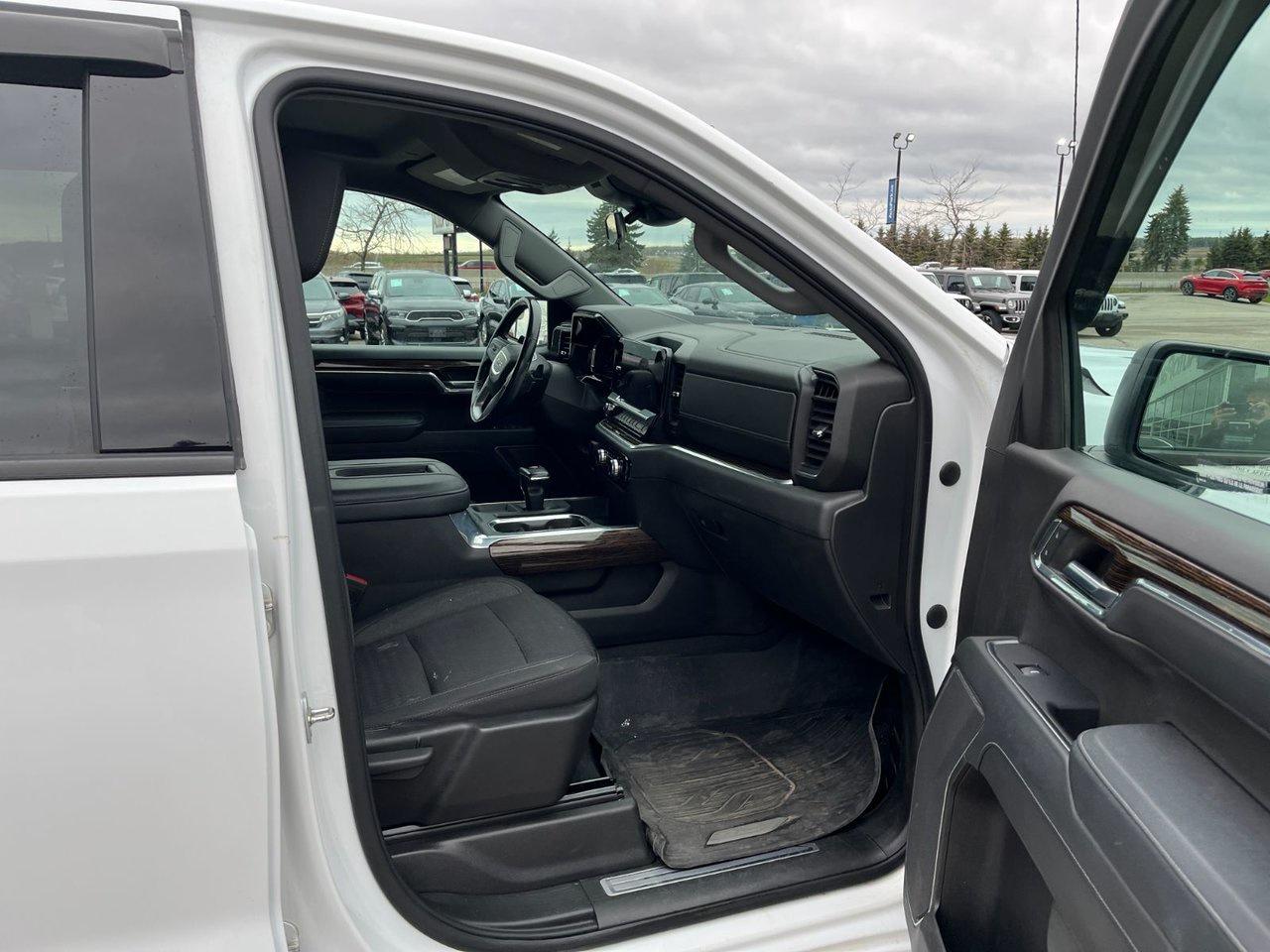 2022 GMC Sierra 1500 4WD Crew Cab 157 Elevation Photo