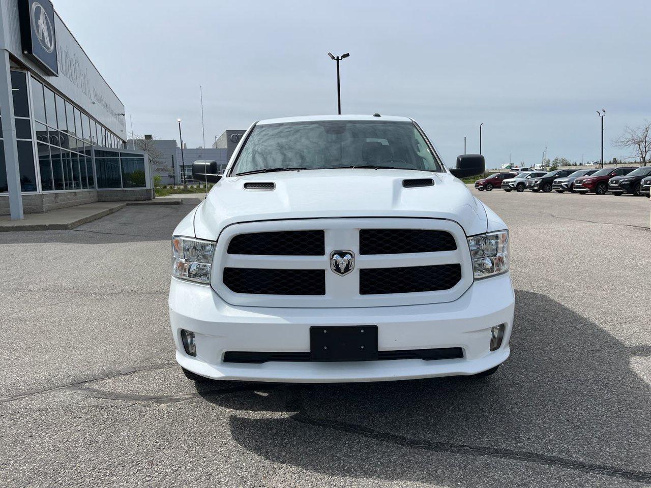 2023 RAM 1500 Classic Express 4x4 Crew Cab 5'7 Box Photo2