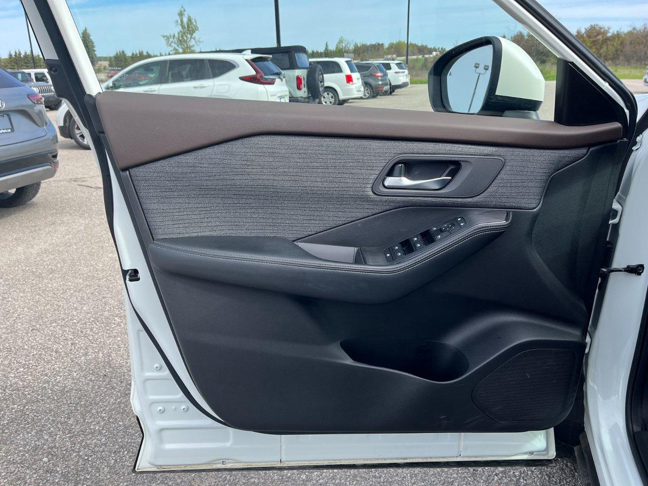 2023 Nissan Rogue AWD SV Moonroof Photo