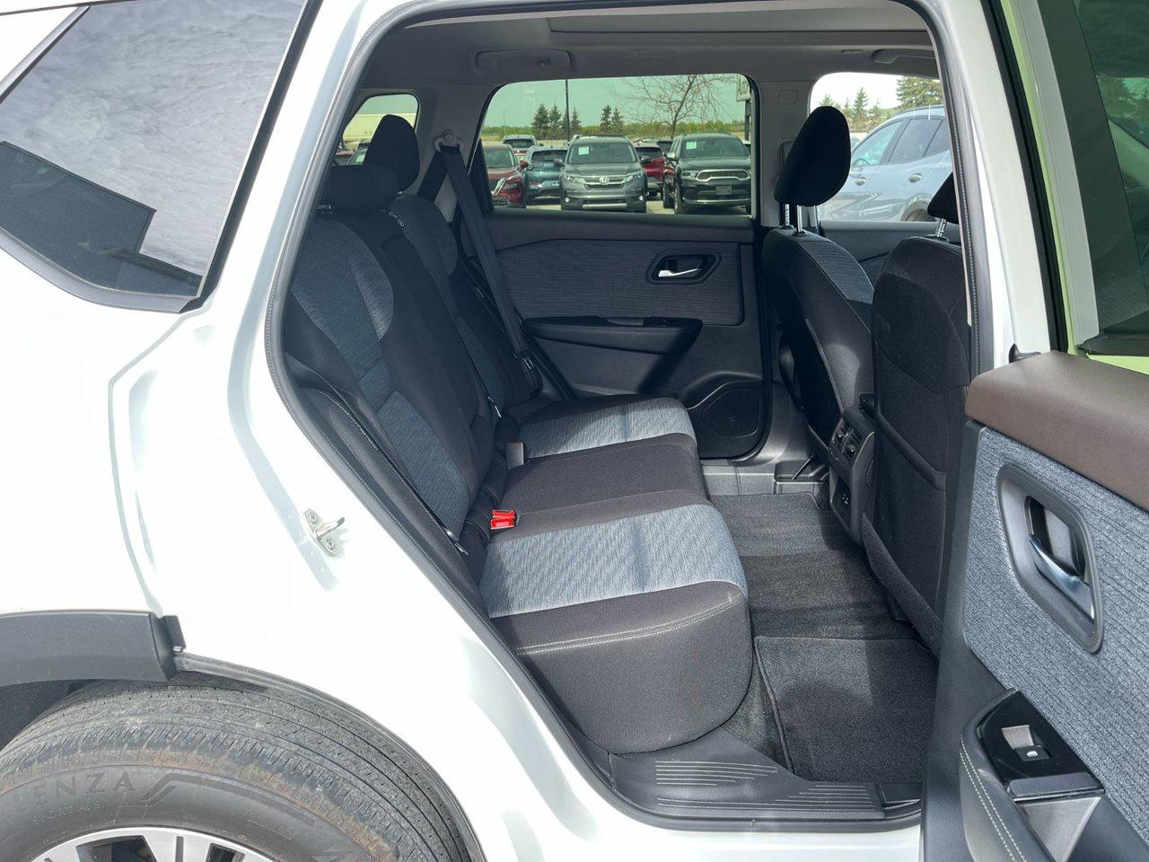 2023 Nissan Rogue AWD SV Moonroof Photo