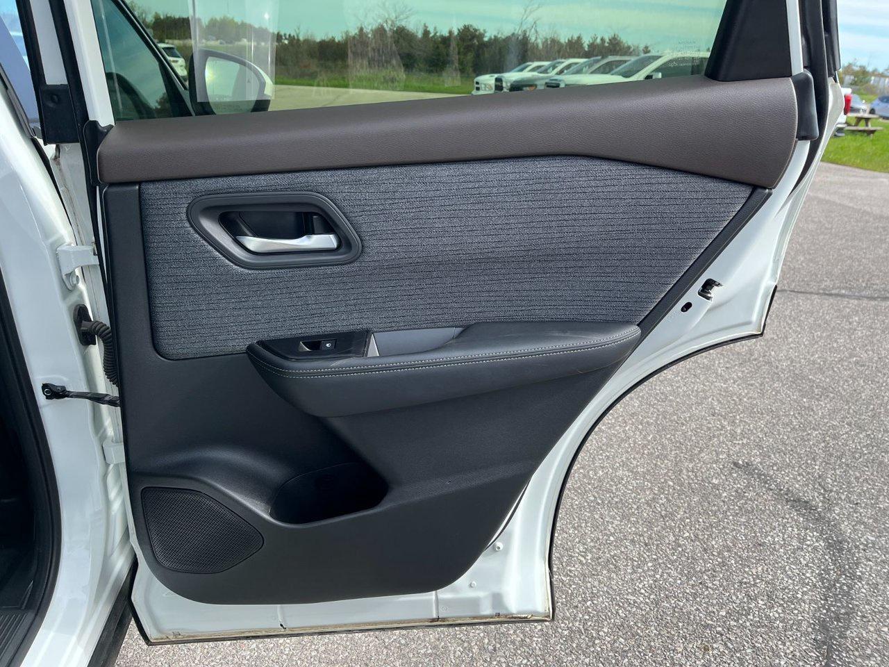 2023 Nissan Rogue AWD SV Moonroof Photo