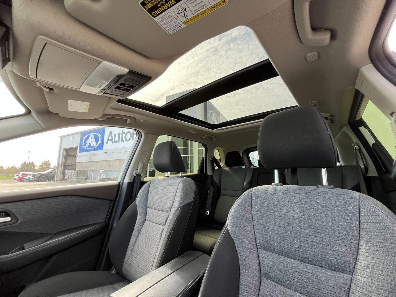 2023 Nissan Rogue AWD SV Moonroof Photo