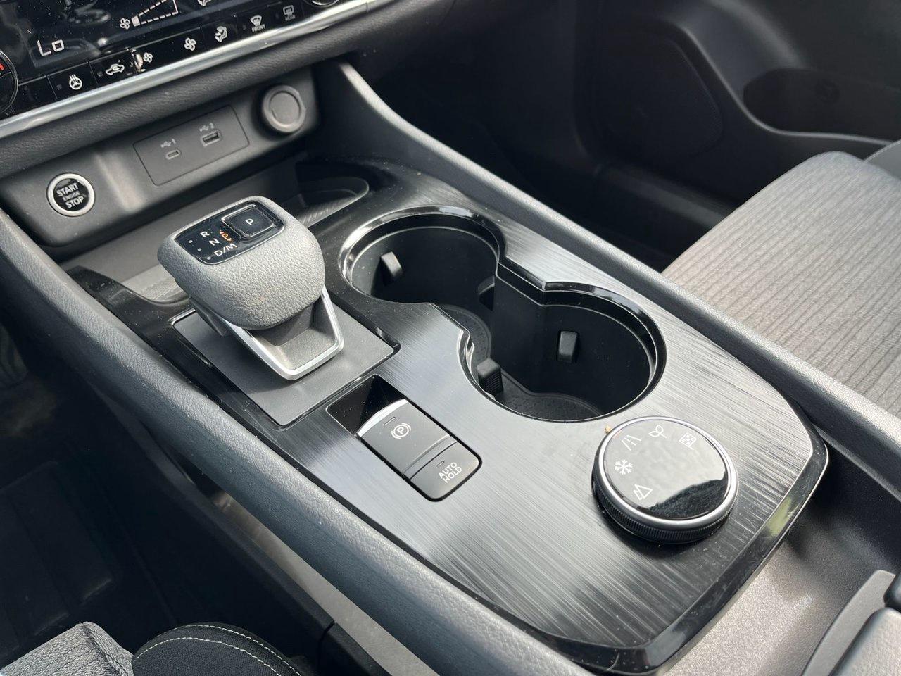 2023 Nissan Rogue AWD SV Moonroof Photo
