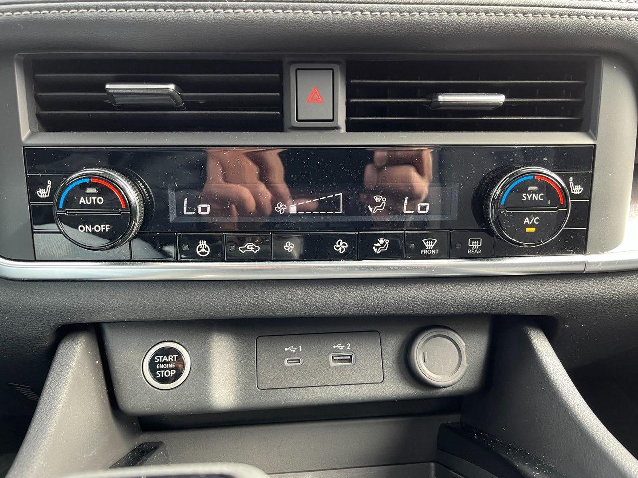 2023 Nissan Rogue AWD SV Moonroof Photo