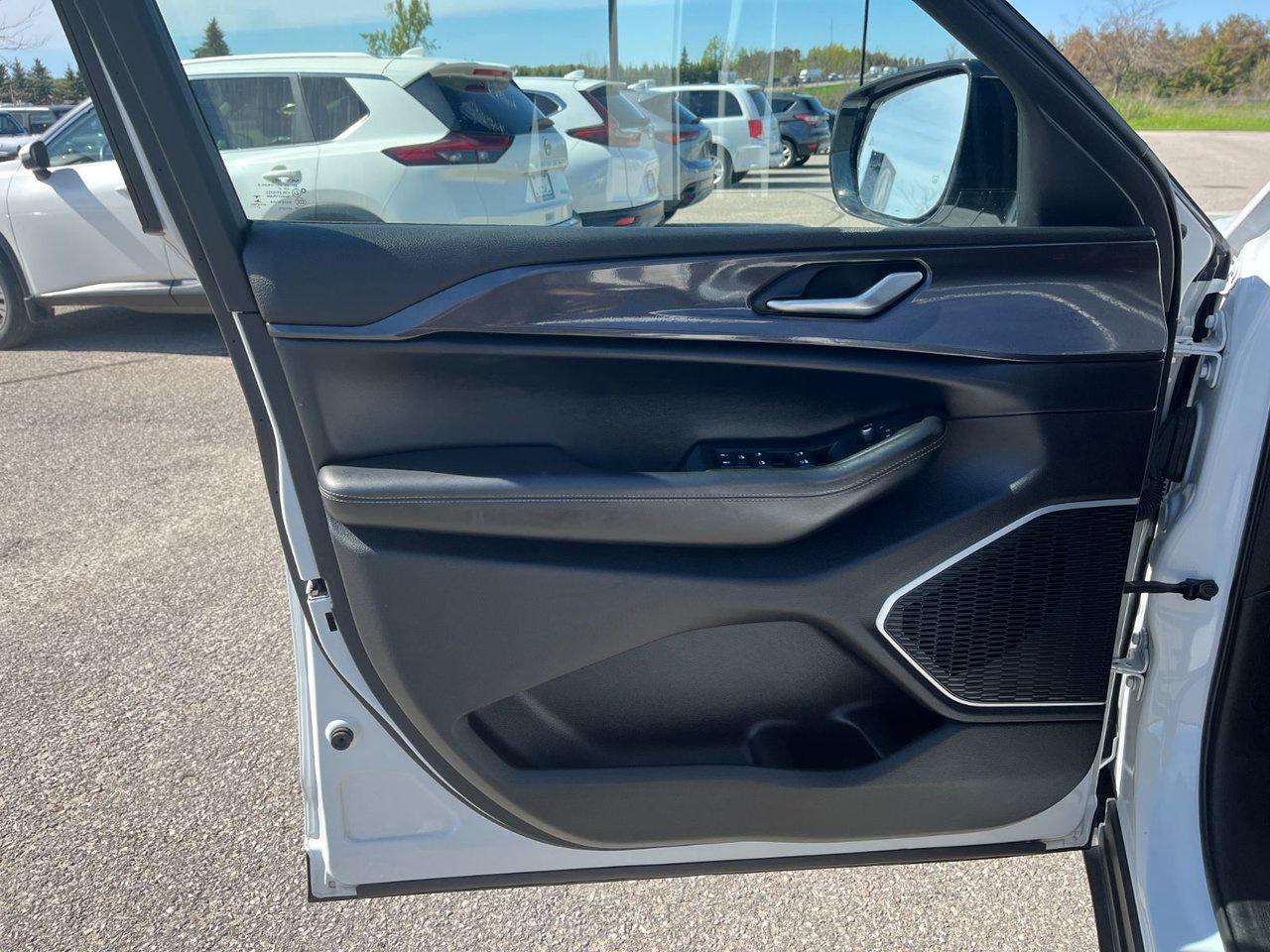 2021 Jeep Grand Cherokee L ALTITUDE 4X4 Photo