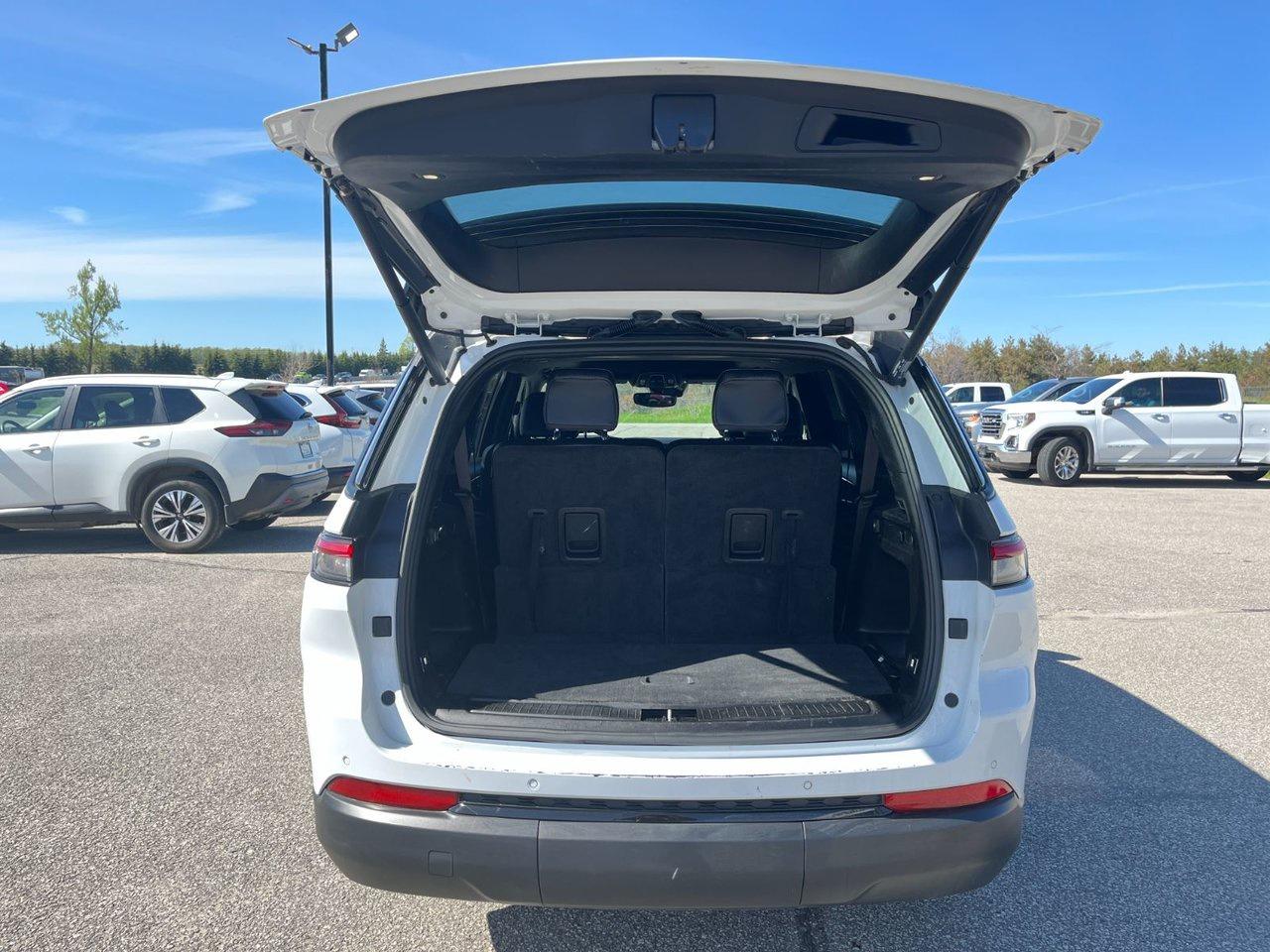 2021 Jeep Grand Cherokee L ALTITUDE 4X4 Photo
