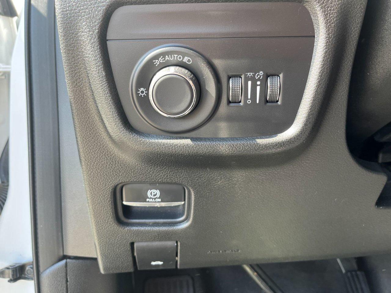 2021 Jeep Grand Cherokee L ALTITUDE 4X4 Photo