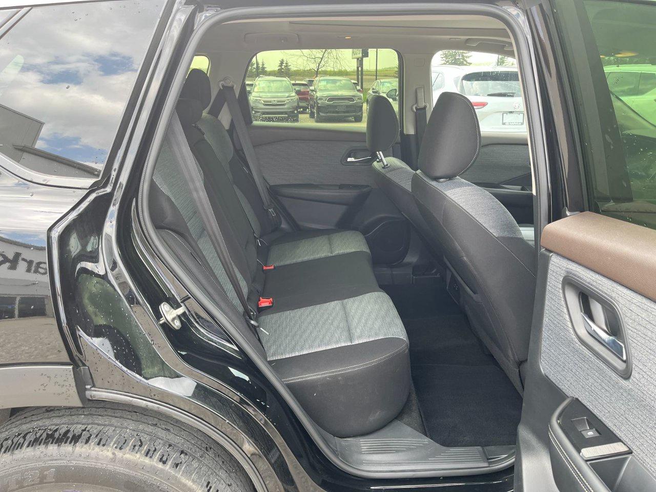 2023 Nissan Rogue SV AWD Photo