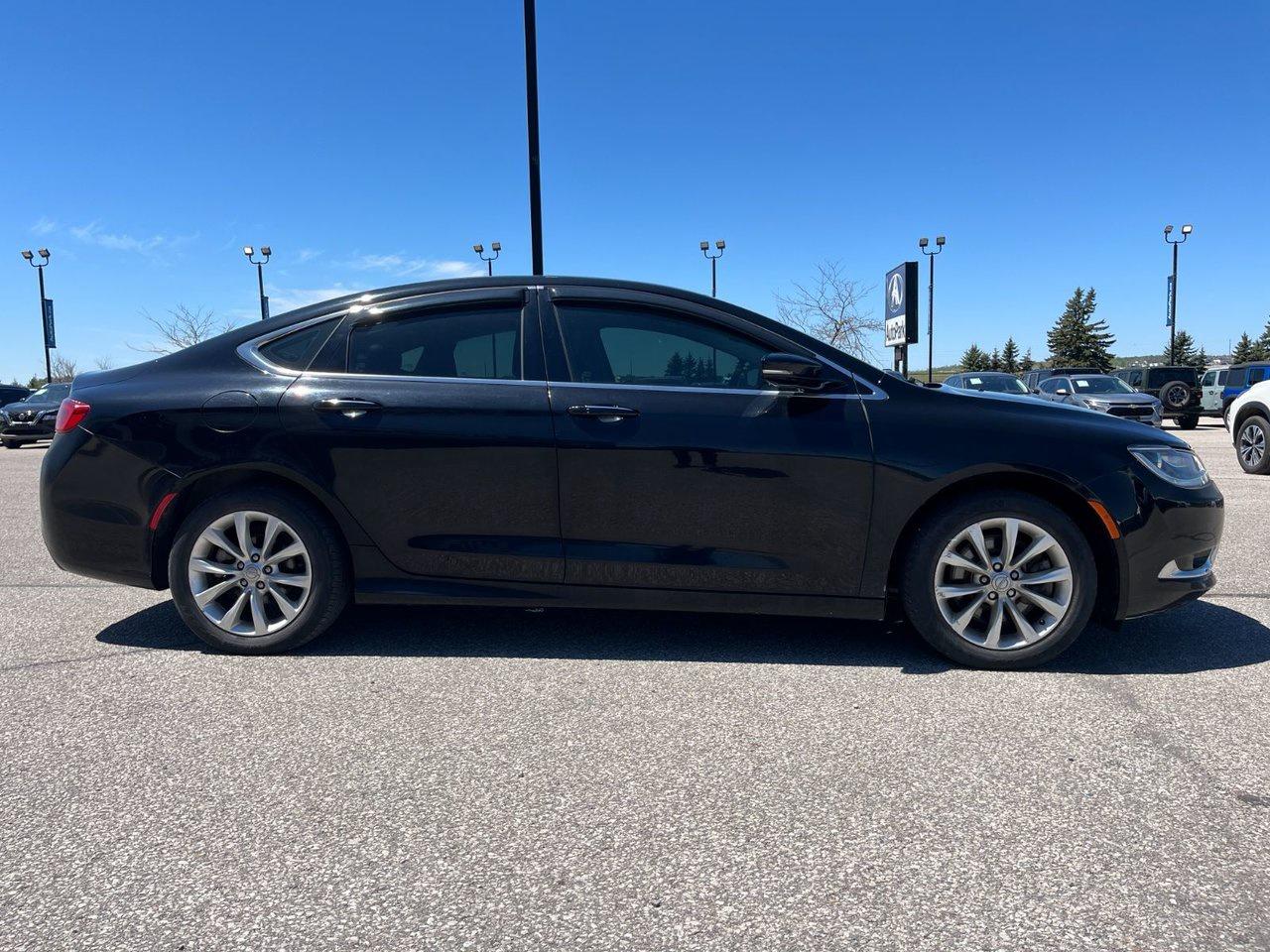 2015 Chrysler 200 C FWD Photo4