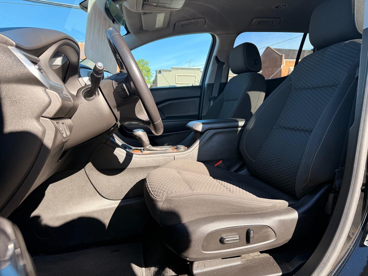 2018 GMC Acadia SLE Photo