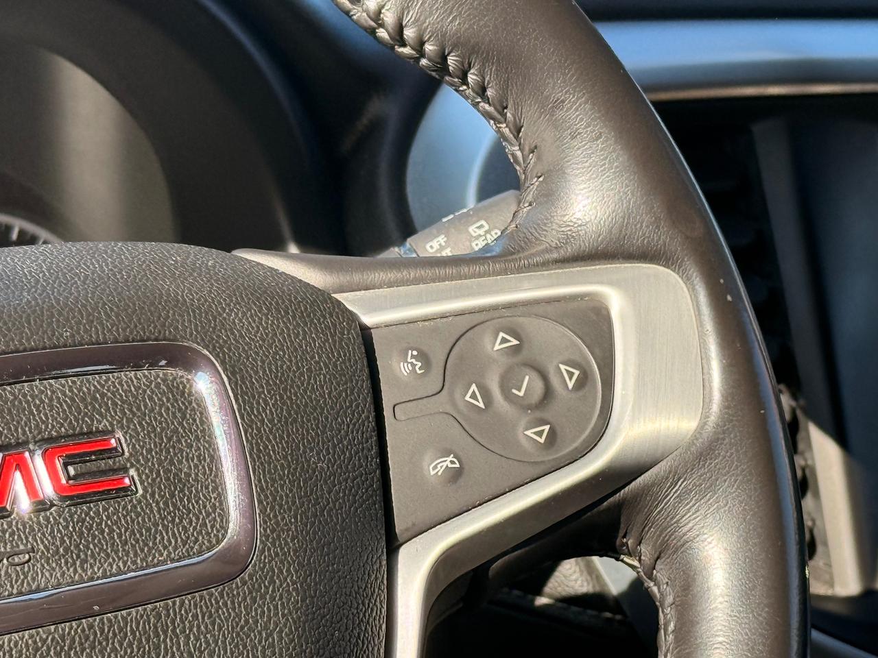 2018 GMC Acadia SLE Photo