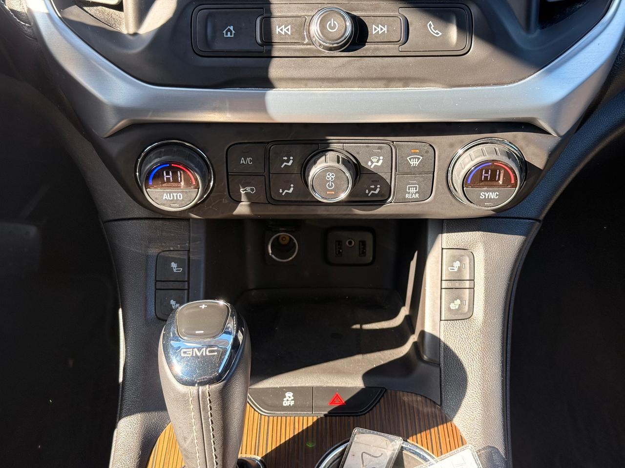2018 GMC Acadia SLE Photo