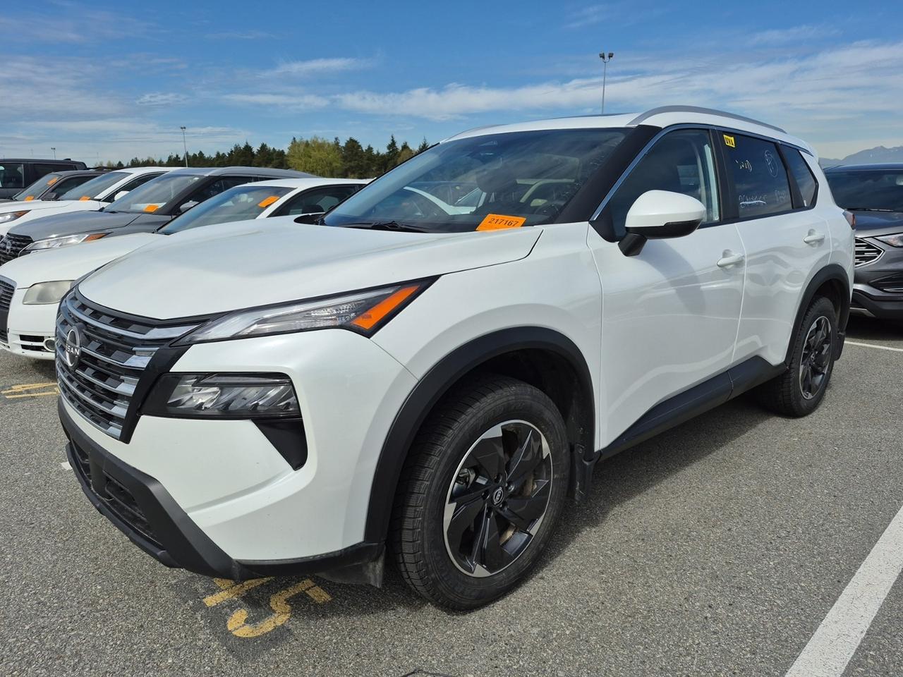 2025 Nissan Rogue SV MOONROOF