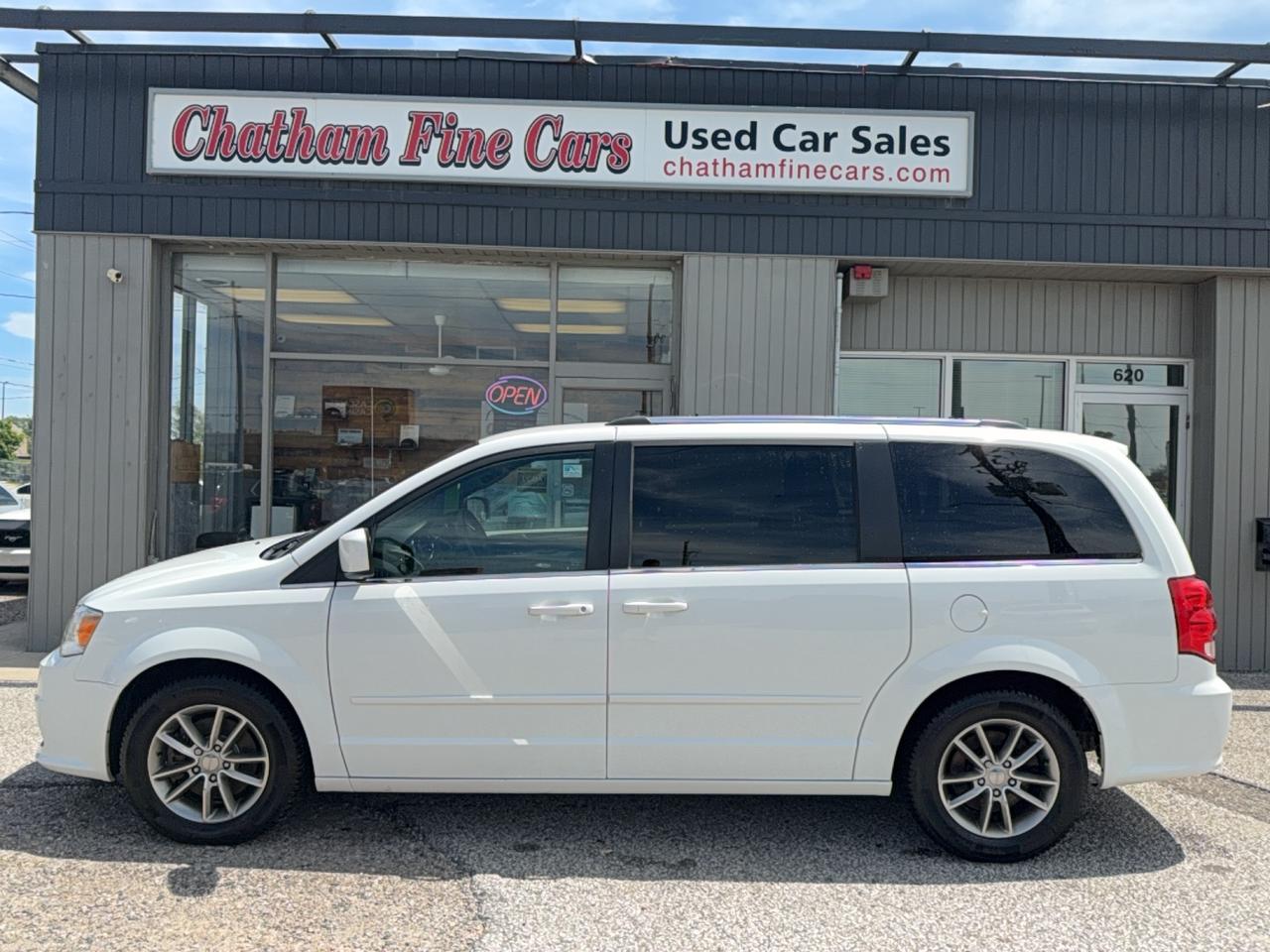 2015 Dodge Grand Caravan SXT Premium Plus - Photo #2