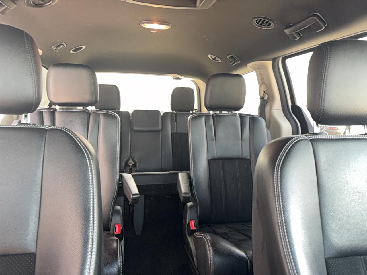 2015 Dodge Grand Caravan SXT Premium Plus - Photo #8