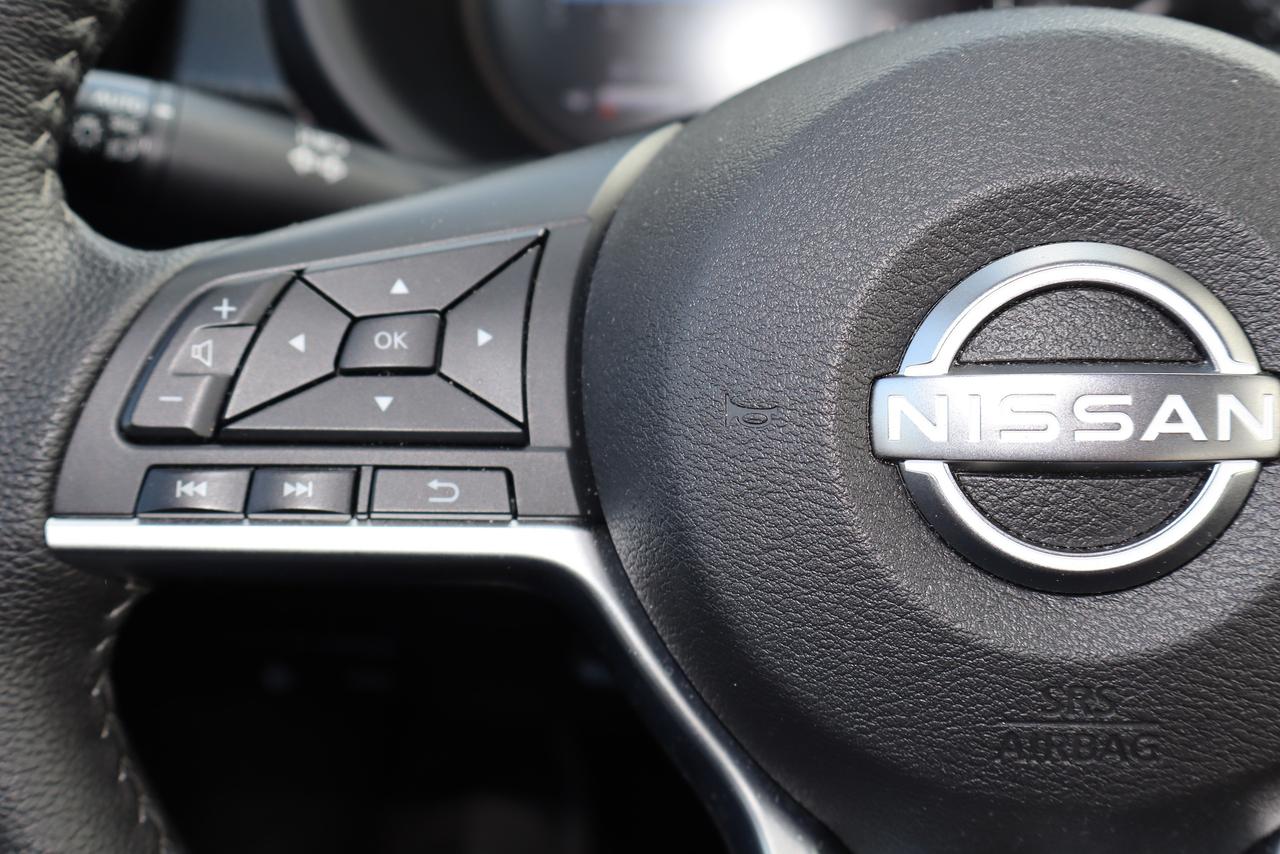 2025 Nissan Kicks SV Photo