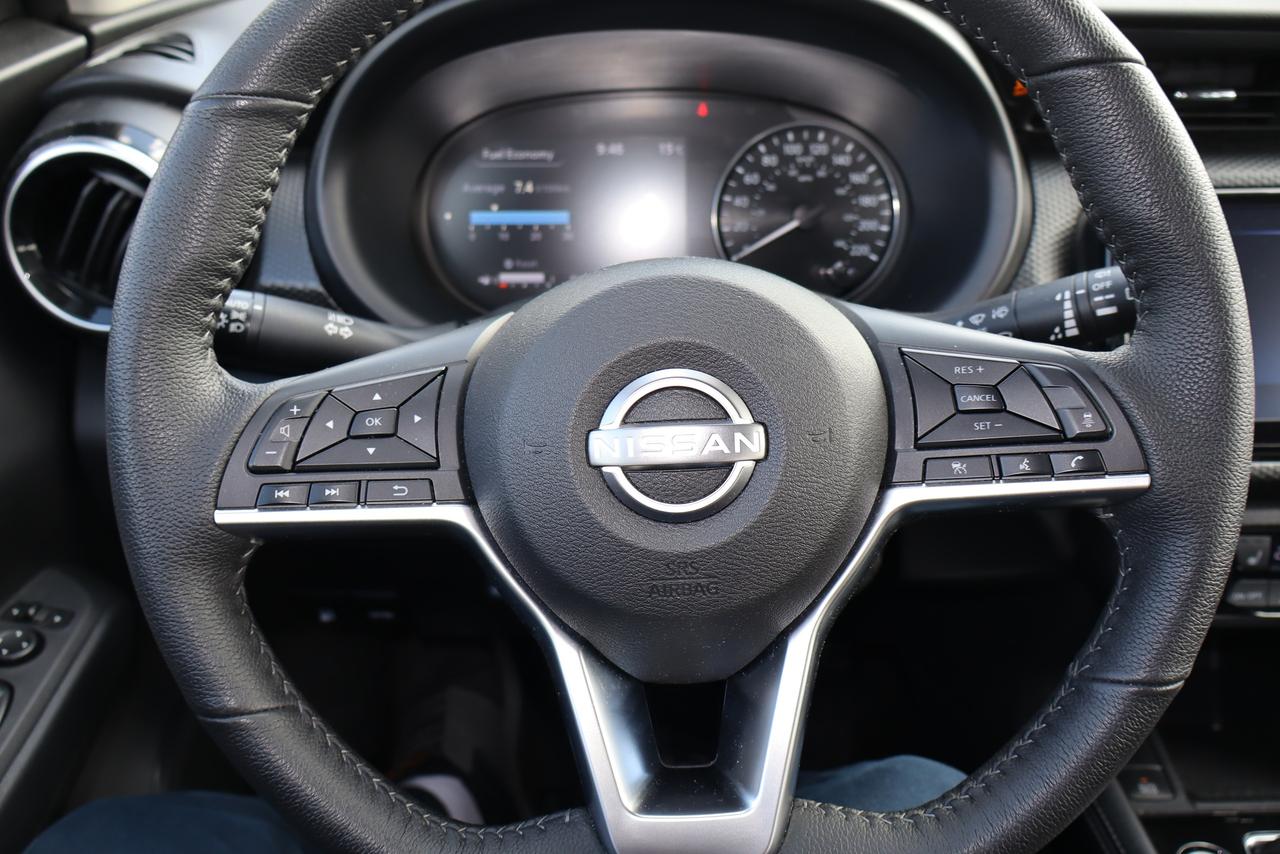 2025 Nissan Kicks SV Photo