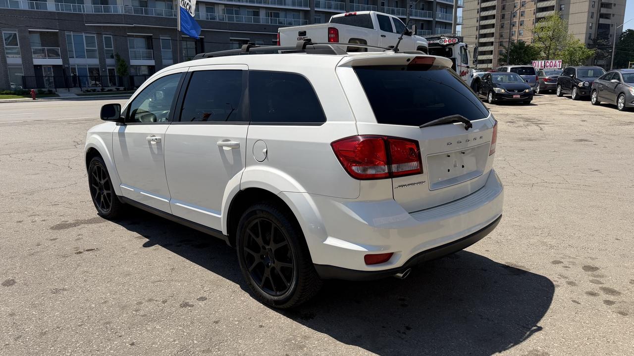 2015 Dodge Journey SXT Photo2