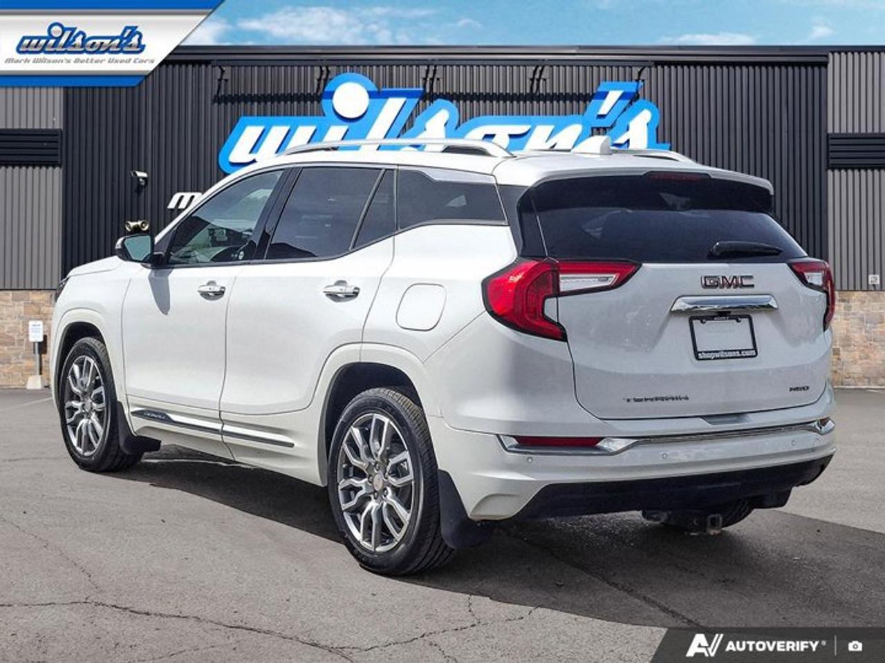 2024 GMC Terrain Denali AWD | Leather | Sunroof | NAV | HUD | 360 Camera | Adaptive Cruise | Heated Seats and More ! Photo2