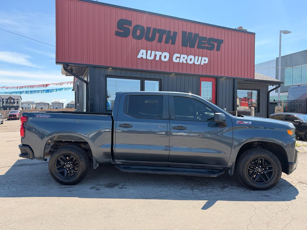 2019 Chevrolet Silverado 1500 Custom Trail Boss Photo2