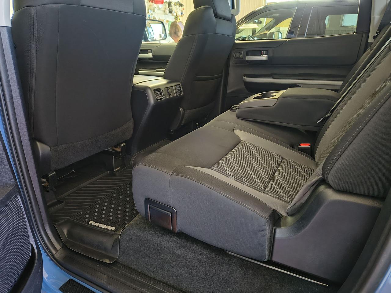 2020 Toyota Tundra TRD OFF ROAD Photo0