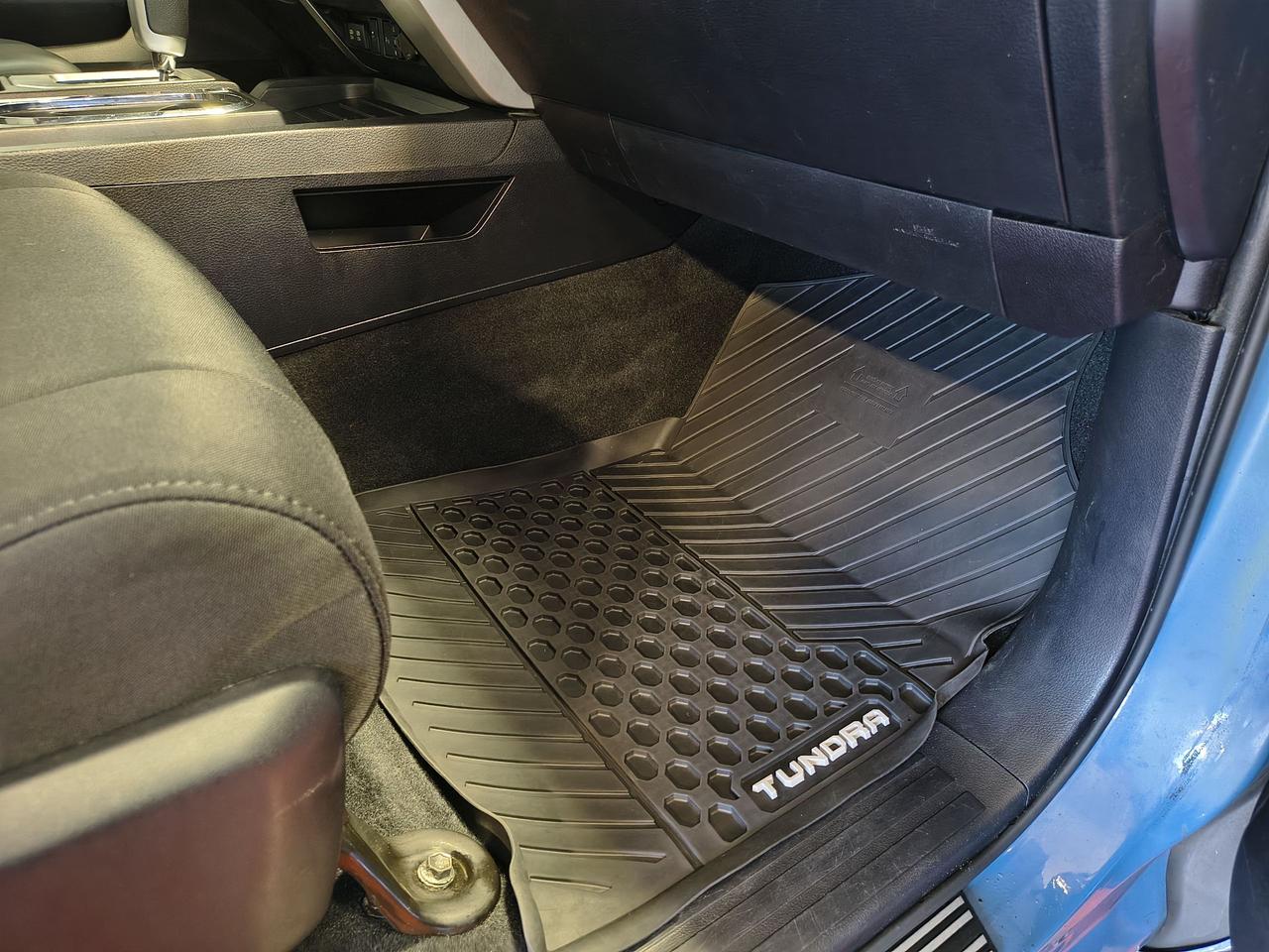 2020 Toyota Tundra TRD OFF ROAD Photo0